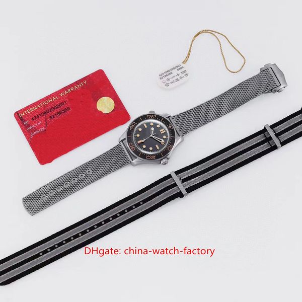 Vs Fabrika Mens Watch vsf Süper Sürüm Saatleri 42mm 007 Serisi 300m Titanyum Ölmek İçin Zaman Yok Sapphire Cam Cal.8806 Hareket Mekanik Otomatik Erkek Kol saatleri