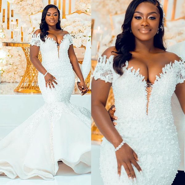 Plus Size Africano Arabo Aso Ebi Illusion Tromba Abito da sposa per la sposa con spalle scoperte Pizzo a strati Tulle Abiti da sposa Sirena Elegante abito da sposa in rilievo CDW186