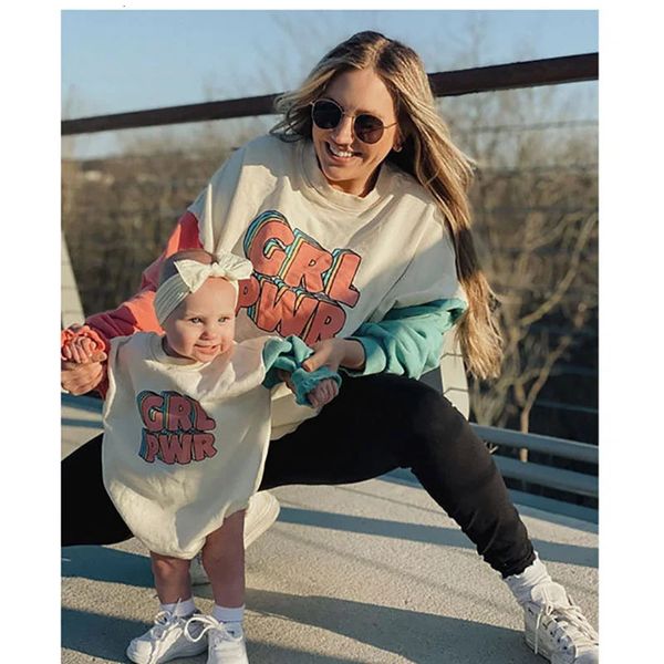 Família combinando roupa outono primavera cor contraste carta impressão hoodies mãe e me manga comprida hoodies bebê menino menina conjunto 231229