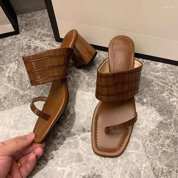 Elbise Ayakkabı Kadınlar İçin Tıknaz Topuk Sandalet 2023 Yaz Tasarım Toe Post Sandalias de Mujer Comfot Sheepskin Isel Pompa Üzerine Kayma