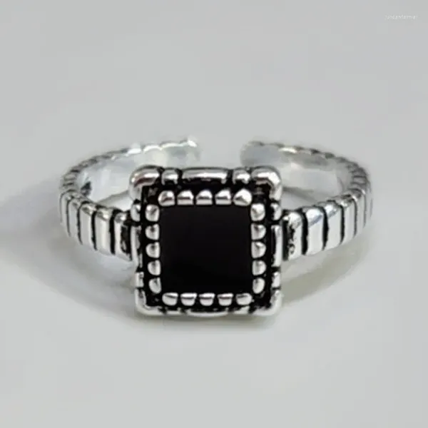 Cluster Ringe Retro Silber Überzogene Geometrische Quadrat Schwarz Stein Öffnung Ring Persönlichkeit Frauen Hip Hop Party Rap Rock Schmuck