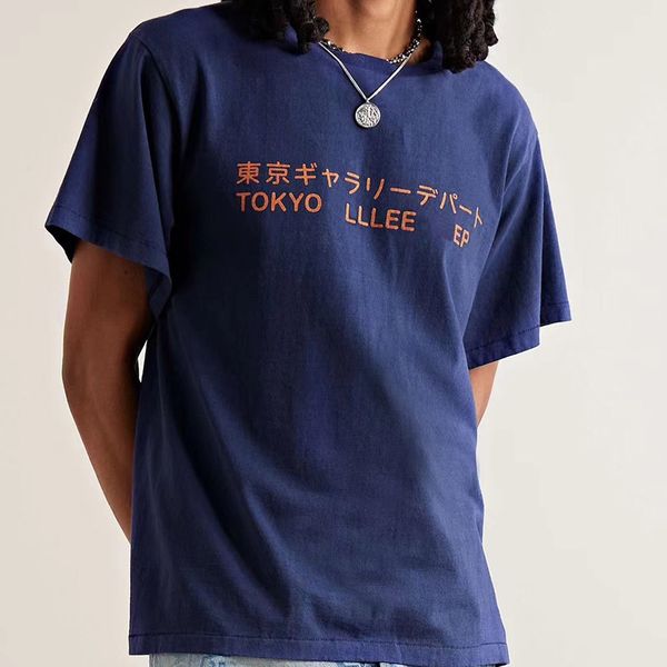 24ss EUA estilo Tokyo Limited letras douradas japonês azul marinho oversize tee designer camiseta primavera verão moda casual skate homens mulheres tshirt 1229