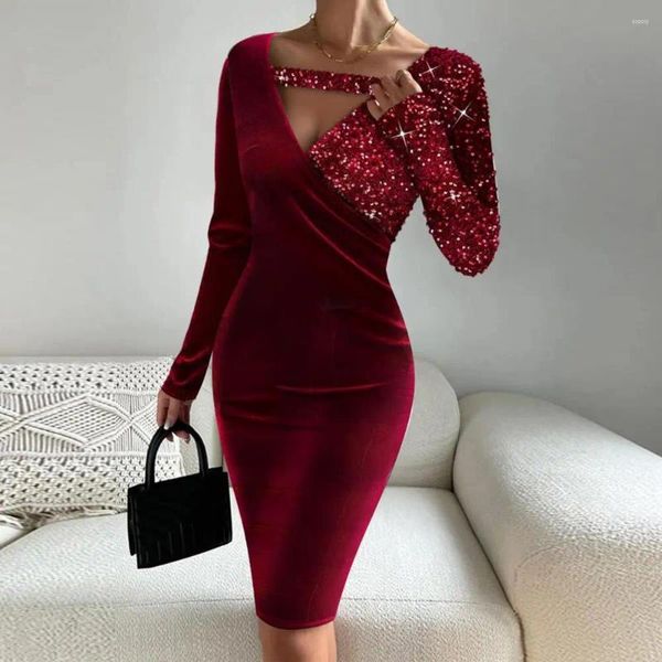 Casual Kleider Frauen Hüfte Umarmt Kleid Gestrickte Stoff Pailletten Langarm V-ausschnitt Midi Mit Hoher Taille Kette Dekor Dick für Herbst