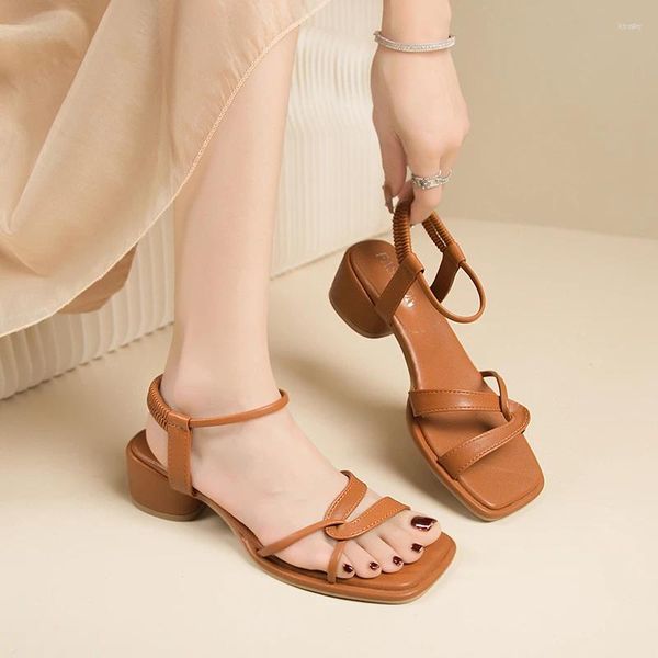 Сандалии во французском стиле, женские туфли на толстом каблуке с одним символом в полоску, лето 2024, туфли на высоком каблуке с квадратной головкой