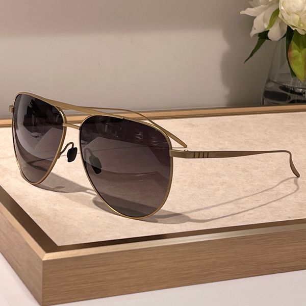 Designer-Sonnenbrille für Männer und Frauen, 8929, polarisierte Gläser, Outdoor-Mode, dünn und faltbar, ovaler Stil, Anti-Ultraviolett, Retro-Platte, Vollformat, zufällige Box