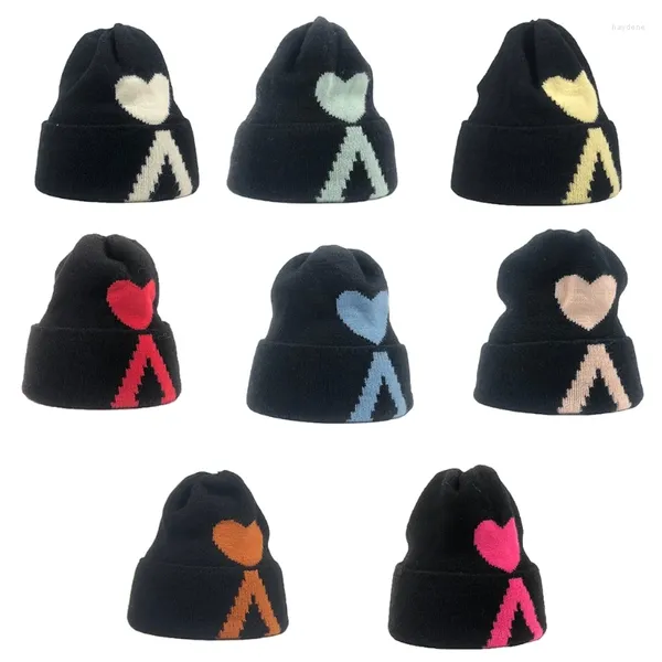 Berretti Cappello lavorato a maglia casual Studenti di moda Calda versione coreana dell'amore Berretto a maglia All-match Autunno Inverno per uomo Donna