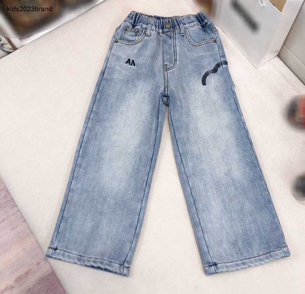 Yeni bebek kot pantolonlu logo tasarımcısı denim çocuk pantolon boyutu 110-160 sıcak peluş iç çocuk pantolonları de20