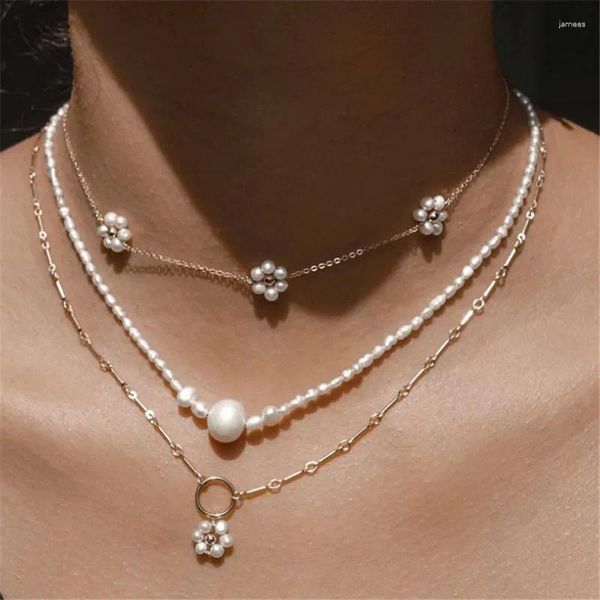 Collane con ciondolo 3 pezzi Collana di perle multistrato classica color oro per ragazze Donne Girocollo a forma di fiore Set di gioielli Regalo di compleanno