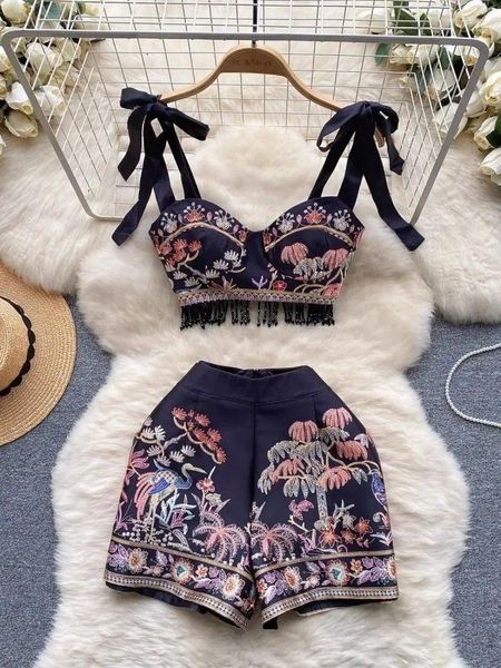 Fatos femininos 2024 férias de verão jacquard floral 2 peças terno laço espaguete cinta beading borlas copo colheita top flor shorts conjunto