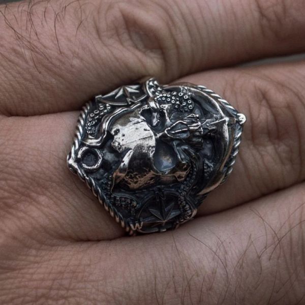 Anello con teschio pirata da uomo gotico Anello con bussola ad adsorbimento con ancoraggio a polpo pirata unico Anello da motociclista con teschio punk in oro bianco 14 carati maschile