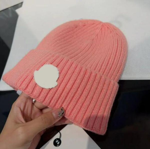 Дизайнерская шерстяная вязаная шапка Высокое качество изготовления Теплая вязаная шапка NFC идентифицируемый веб-сайт Одежда для дома и улицы Классический тренд 2458