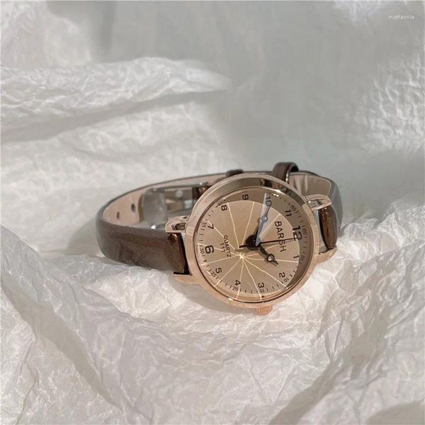 Relógios de pulso retro redondo quartzo simples digital dial casual relógios de pulso pulseira de couro relógio elegante relógio de pulso à prova d'água para mulheres