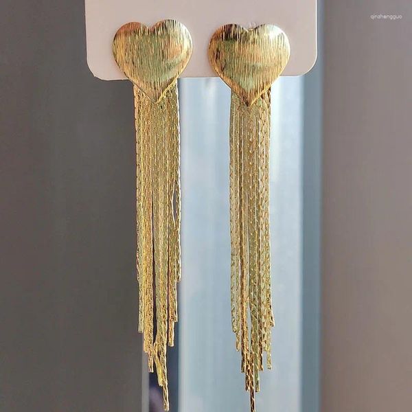 Orecchini a bottone di lusso in metallo color oro con nappe che esagerano la goccia d'amore personalizzata di alta qualità per i regali di nozze delle donne