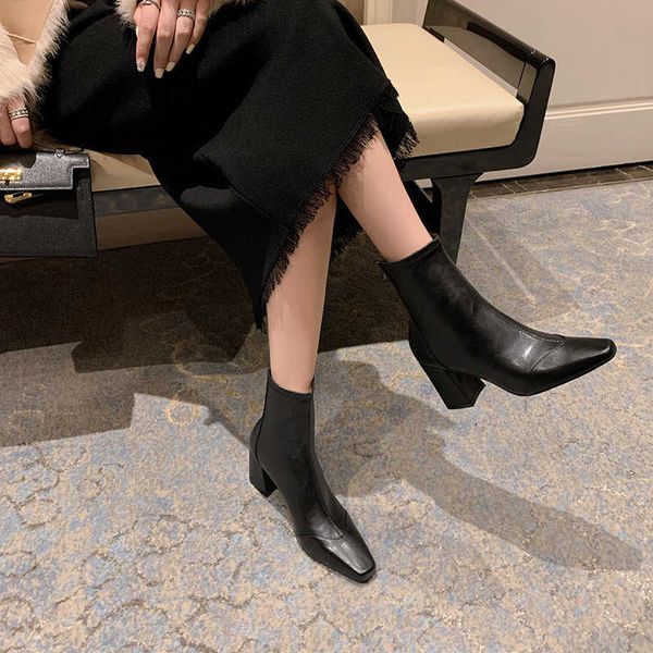 Emagrecimento básico elegante botas minimalistas outono/inverno versão coreana grosso salto alto pequena cabeça quadrada de couro elástico curto feminino