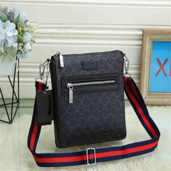 Homens Crossbody Bolsa de Ombro Estilos Vários Tamanhos Bolsa Luxurys Designers Bolsas Pochette Múltiplos Bolsos Moda Messenger Bag Venda Quente 523599