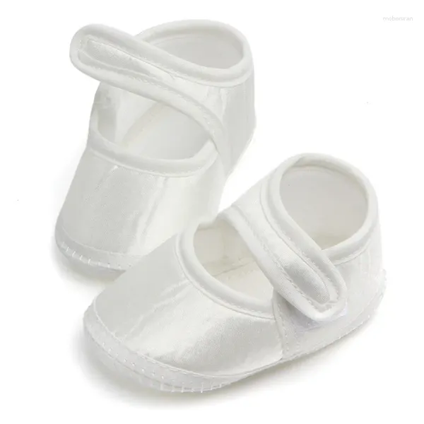 Primeiros caminhantes sapatos de caminhada fáceis de colocar branco elegante para os passos do bebê calçados de bebê inesquecíveis