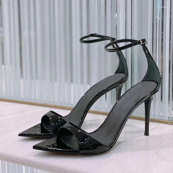 Sandálias de couro preto patente mulheres design chique tornozelo cinta bombas rebanho sexy fino salto alto vestido de baile sandalias zapatos mujer