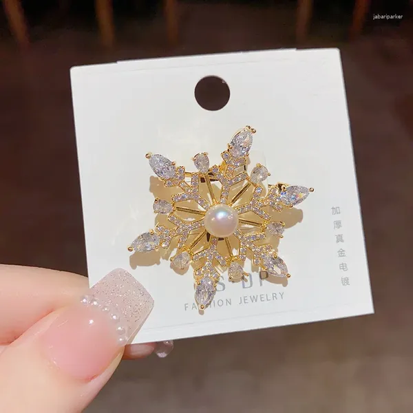 Broches de luxo zircônia floco de neve para mulheres moda marca jóias casamento água doce pérola flor pinos presentes