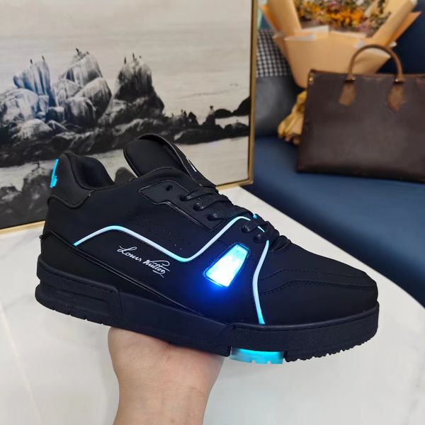 Designer-Schuhe für Herren, mit farbigen Diamanten verziert, Sneakers, Mode, Party, glitzernde, einzigartige Skate-Schuhe, Top-Kalbsleder, belüftete Sohle, mit Originalverpackung, Größe 35–46