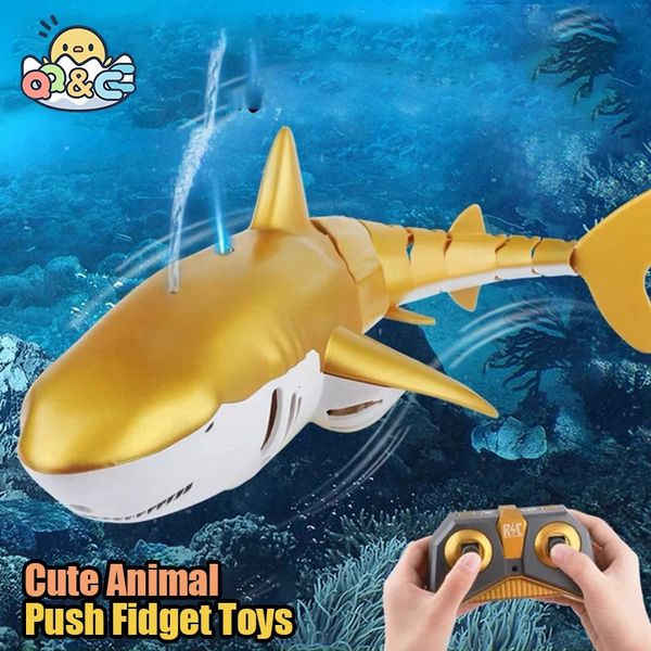 RC Shark 2.4G Simülasyon Işıklarla Uzaktan Kontrol Hayvanları Denizaltı Robotları Balık Elektrik Oyuncakları Çocuk Yükseltme Sprey Watertoy 231229