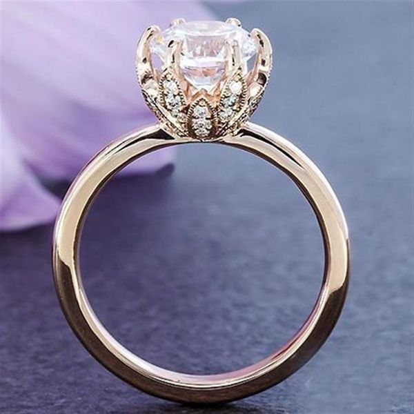 Nuovi modelli femminili con corona di diamanti alla moda placcati con artigli di fiori in oro rosa 14k con anello nuziale in zircone2911