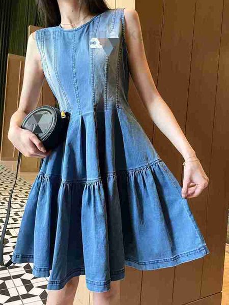 Basic Casual Dresses Designer 23 Summer Letter Label Vestido sem mangas Saia bufante jeans feminina com pregas na cintura, bainha versátil e casual 1X41