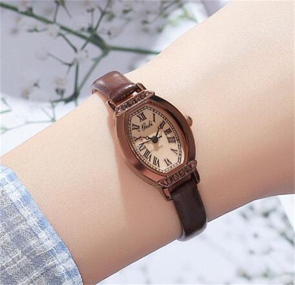 2023 neue frauen Vintage Wein Barrel Shell Quarzuhr Student Minderheit Römischen Literarischen Temperament Gemacht Alte Uhr