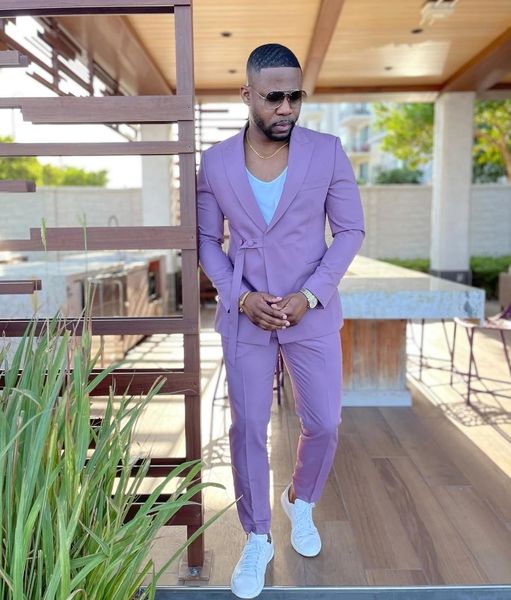 Abiti da uomo Blazer Fashion Light Purple Men With Belt Smoking Terno Masculino Groom Prom Slim Fit Blazer 2 pezzi JacketPant Custom Made 230630