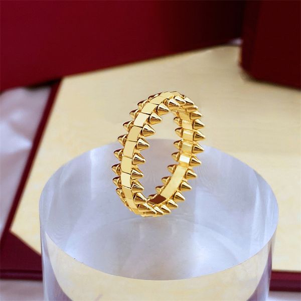 Anelli proiettili anelli anello rivet piramide coppia titanio acciaio street street classico donna donna lussuosa lettera regalo designer c 7966