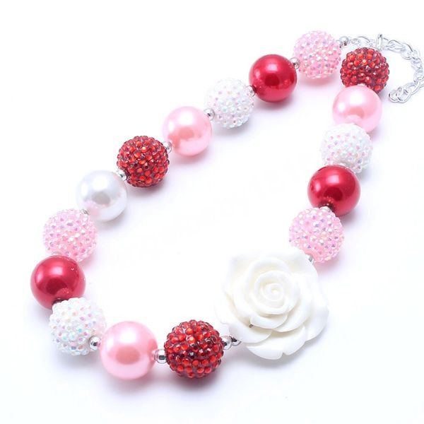 Collana di perline grosse per ragazze di fiori di rosa bianca alla moda Collana di gomma da masticare fatta a mano per regalo di gioielli per bambini