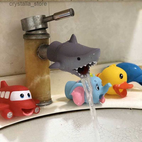 Cute Animal Plastic Faucet Extender Save Water Tap Extension Baby Help Lavarsi le mani Cartone animato Bagno Rubinetto Protector L230518