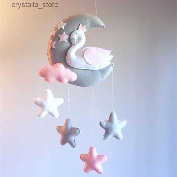 Berço não tecido Lua Estrelas Sino de vento Brinquedos para quarto de crianças Móvel de teto Pendurado Decorações para chá de bebê L230518