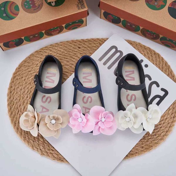 Кроссовки New Mini Melissa Flower Jelly Shoes Princess Girl Fashion PVC Summer 2023 Sandals Kids Popular Party Beach Shoes HMI131HKD230701