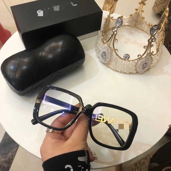 Оптовая продажа солнцезащитных очков New Xiaoxiang Hollow Letter Anti Blue Light Glasses CH5268 Li Nian Same Style Plain Face Artifact Black Frame Flat Mirror