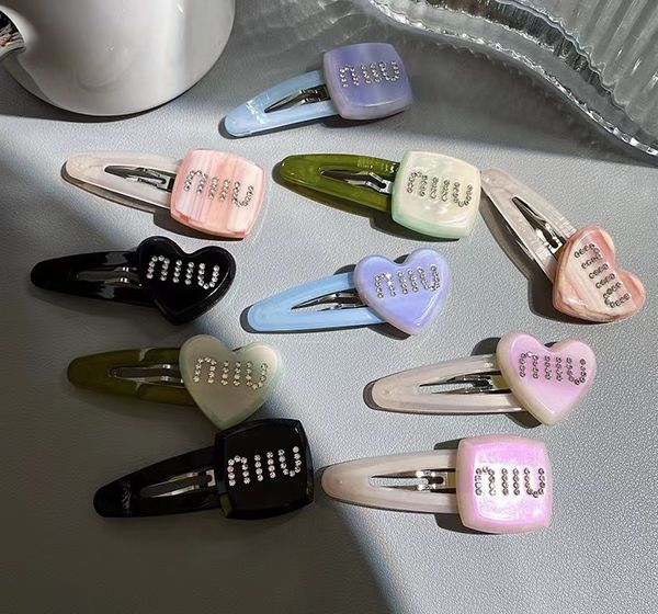 Новый Miu Letter Hair Clips для девочек Женщины Жемчужные прически для волос и кафара