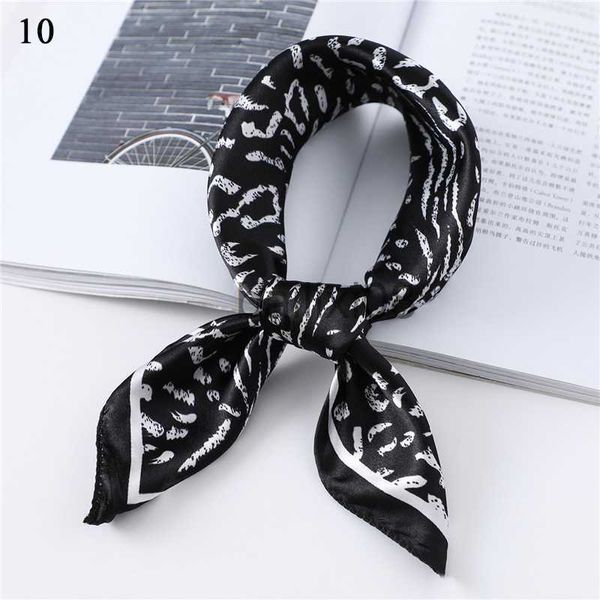 Schals Großhandel Kleine Quadratische Schals Kopftuch Haargummi Neue Satin Schal Frauen Design Druck Foulard Hals Schals Haarband Weibliche Schal J230703