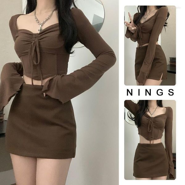 Vestidos de Trabalho Estilo Sexy Puro Sweet Girl Terno Feminino Verão Marrom Manga Longa Top Envolto Quadril Saia Curta Conjunto de Duas Peças Roupas Femininas