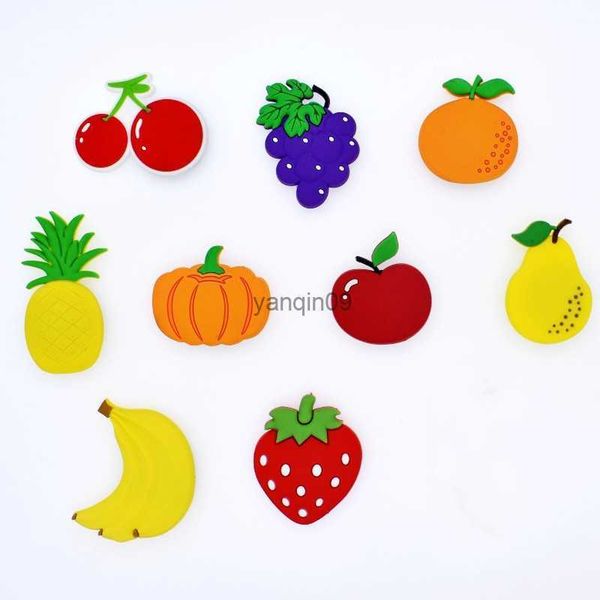 1 peça 3D desenhos animados imãs de geladeira para decoração de casa adesivos de comida frutas pastéis adoráveis presentes para crianças quadro-negro legumes L230626