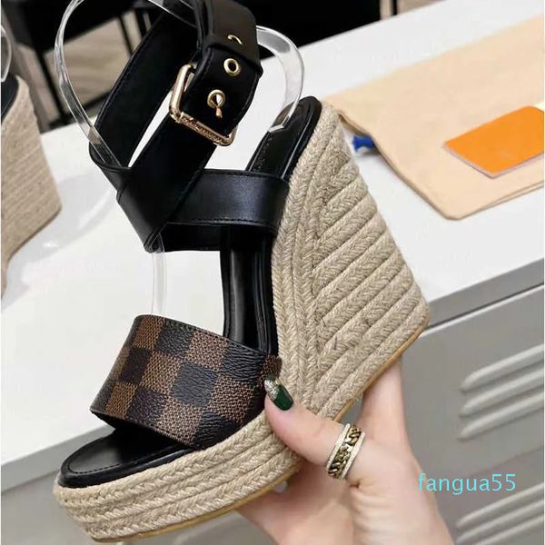 2023 Designer Wedge Platform Sandália Feminina Salto Alto Starboard Wedge Sandal Alpargatas Natural Perfurado Couro de Bezerro Salto Alto Lady Slides Sapatos Ao Ar Livre