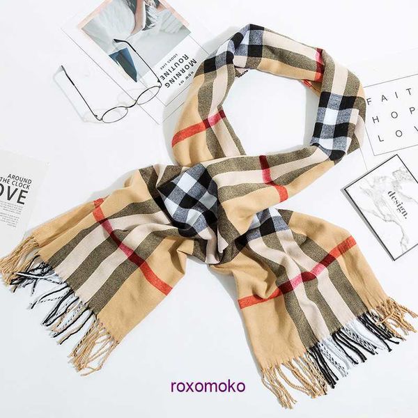 Lenços de inverno da moda varejo para venda Cachecol Feminino Inverno 2023 Novo Estampado Checker Borla Imitação de Caxemira Comprimento Médio Quente Xaile Pescoço