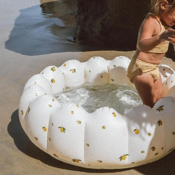 Gonfiabile Galleggianti Piscina Stile Fiore Liscio Prevenire Le Perdite D'aria Vasca Da Bagno In PVC Pieghevole Tipo Fornitura Domestica Per Bambini