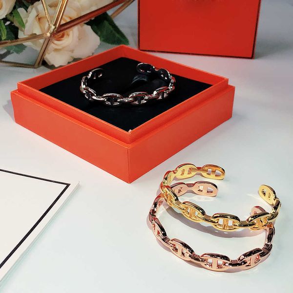 Una vendita calda originale S Argento classico per le donne Lettera rotonda semplice gioielli braccialetto Set qualità GoldenK placcatura in oro Bracciali di qualità superiore KG 9D6K