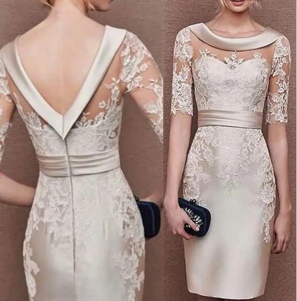 Bainha Mãe da Noiva Vestido Elegante Jóia Decote Na altura do Joelho Renda de Cetim Manga Curta Apliques Vestidos de Festa para Convidados de Casamento Champanhe