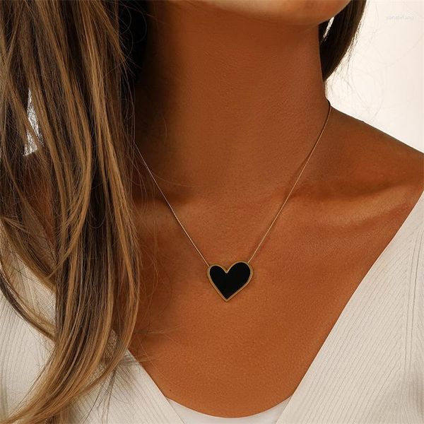 Anhänger Halsketten Europäischen und Amerikanischen Sexy Schwarz Pfirsich Herz Edelstahl Halskette Mädchen Zubehör Für Frau Geschenk