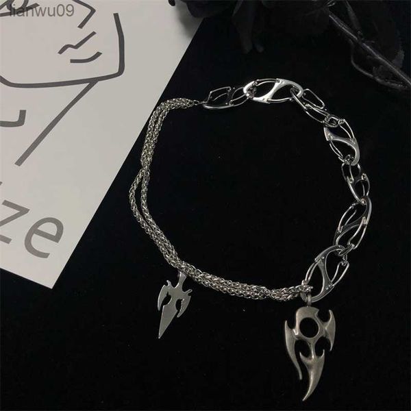 Colar de pingente de metal com símbolo de chama legal para mulheres, menina, moda, rock, punk, dardos, forma, gargantilha, colar, joias, 2020, L230704