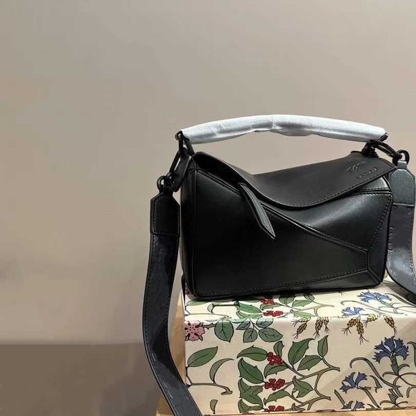 Akşam çantaları tasarımcı çantaları yeni orijinal deri lowe kadın el çantası premium baskısı lingge bir omuz crossbody el çantası geometrik litchi desen çantası