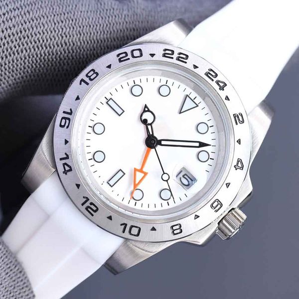 Orologi da uomo di lusso Cinturino in caucciù bianco 42mm Lunetta argentata Carica automatica Orologio meccanico Moda Sport Orologi da polso Regali aziendali casual Orologi di lusso