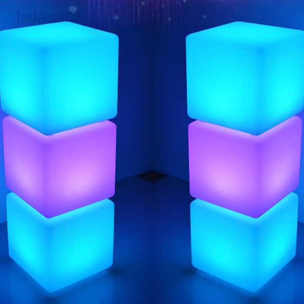 Luci notturne 10CM / 15CM / 20CM RGB Light Cube Seat Chair Impermeabile IP68 Illuminazione a LED ricaricabile + telecomando per bar Decorazione domestica HKD230704