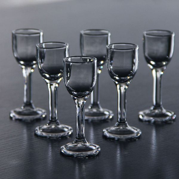 Bicchieri Verrà utilizzato un set di 6 bicchieri da vino in vetro senza piombo da 0,3/0,5 once fatti a macchina per liquori cinesi da 10 ml / 15 ml 230704