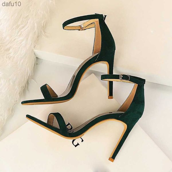 2023 frauen 10cm High Heels Flock Stripper Sandalen Weibliche Fetisch Riemchen Rote Schuhe Dame Valentine Grün Sommer Klassische Sexy pumpen L230704